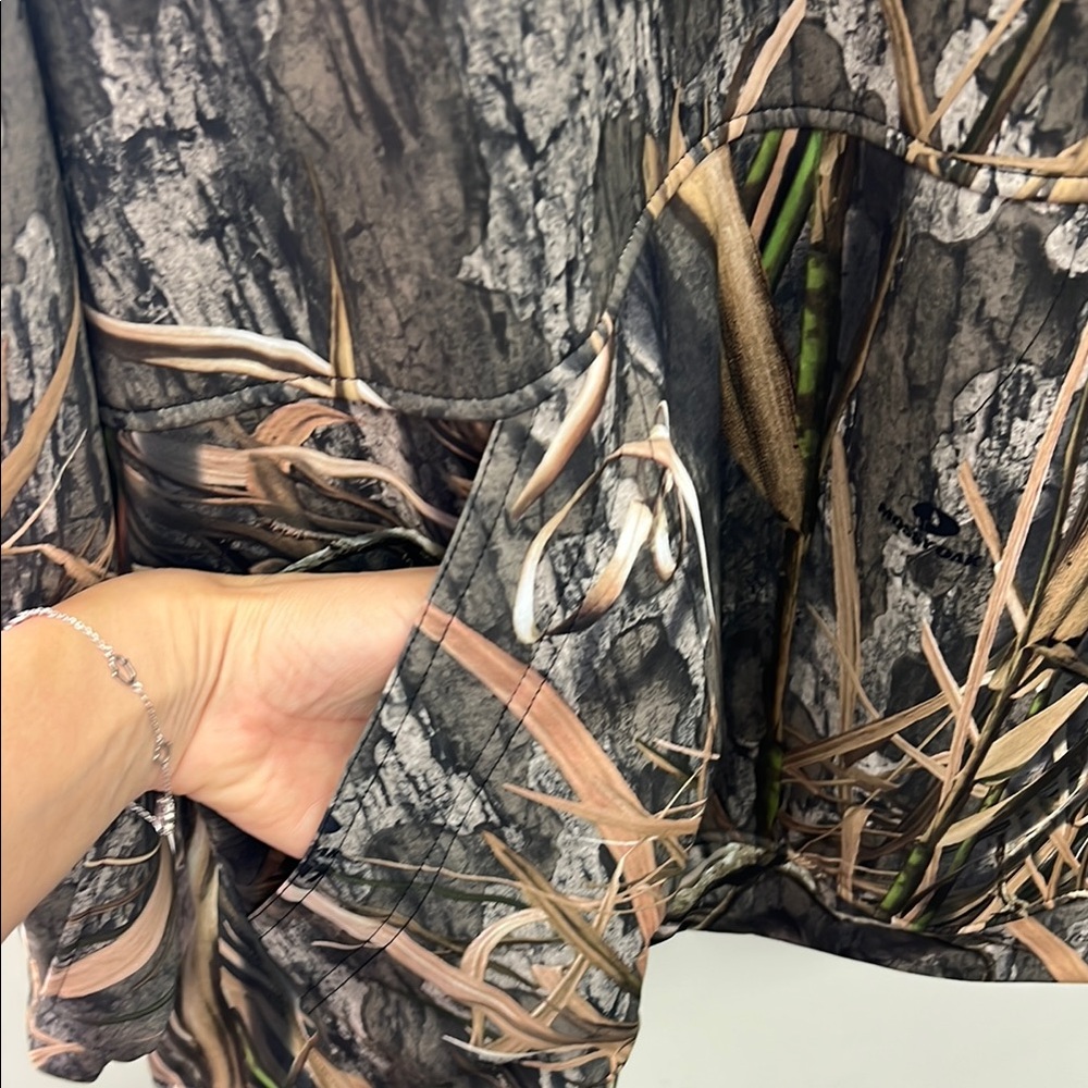 AFTCO Camouflage Hoodie - Picture 4 of 8